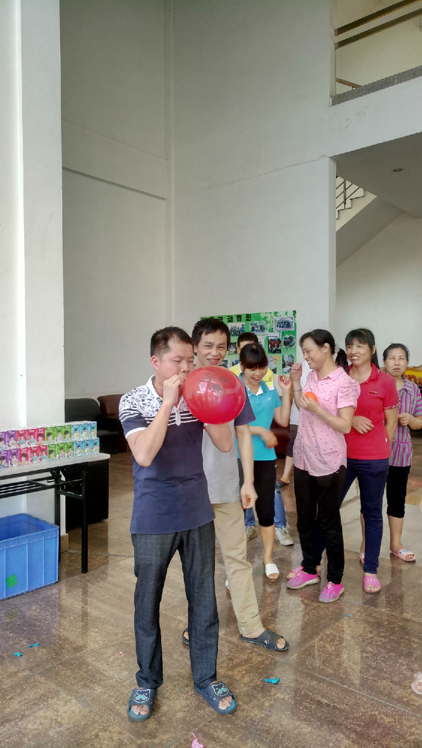 和佳庭蹲便器水箱生日會(huì)現(xiàn)場